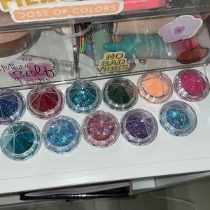 Loose glitter pigment